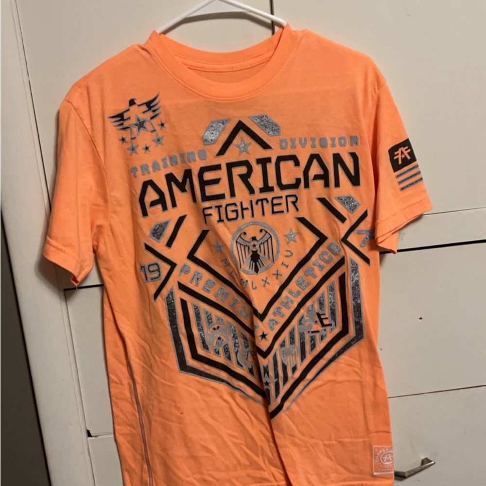Men’s M American fighter Tee! band new